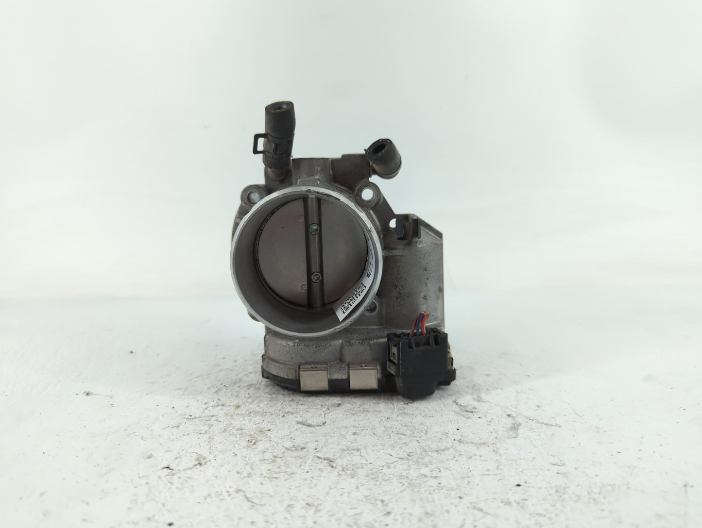 2011-2014 Hyundai Sonata Throttle Body P/N:35100-2G700 Fits Fits 2011 2012 2013 2014 2015 2016 OEM Used Auto Parts - Oemused