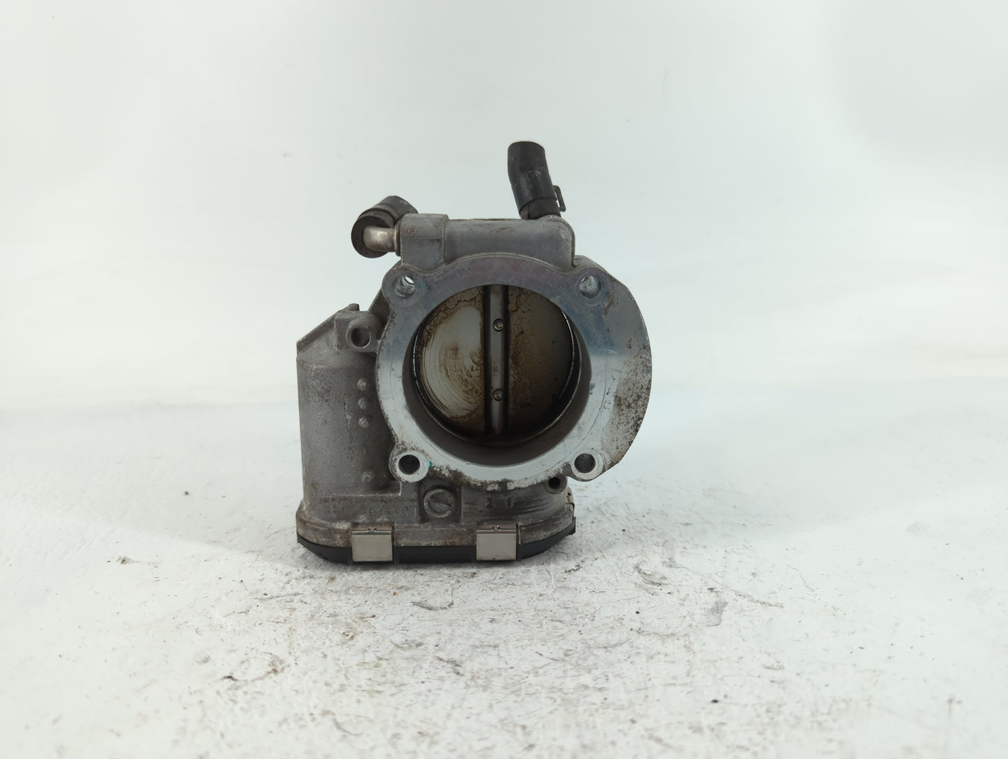 2011-2014 Hyundai Sonata Throttle Body P/N:35100-2G700 Fits Fits 2011 2012 2013 2014 2015 2016 OEM Used Auto Parts - Oemused