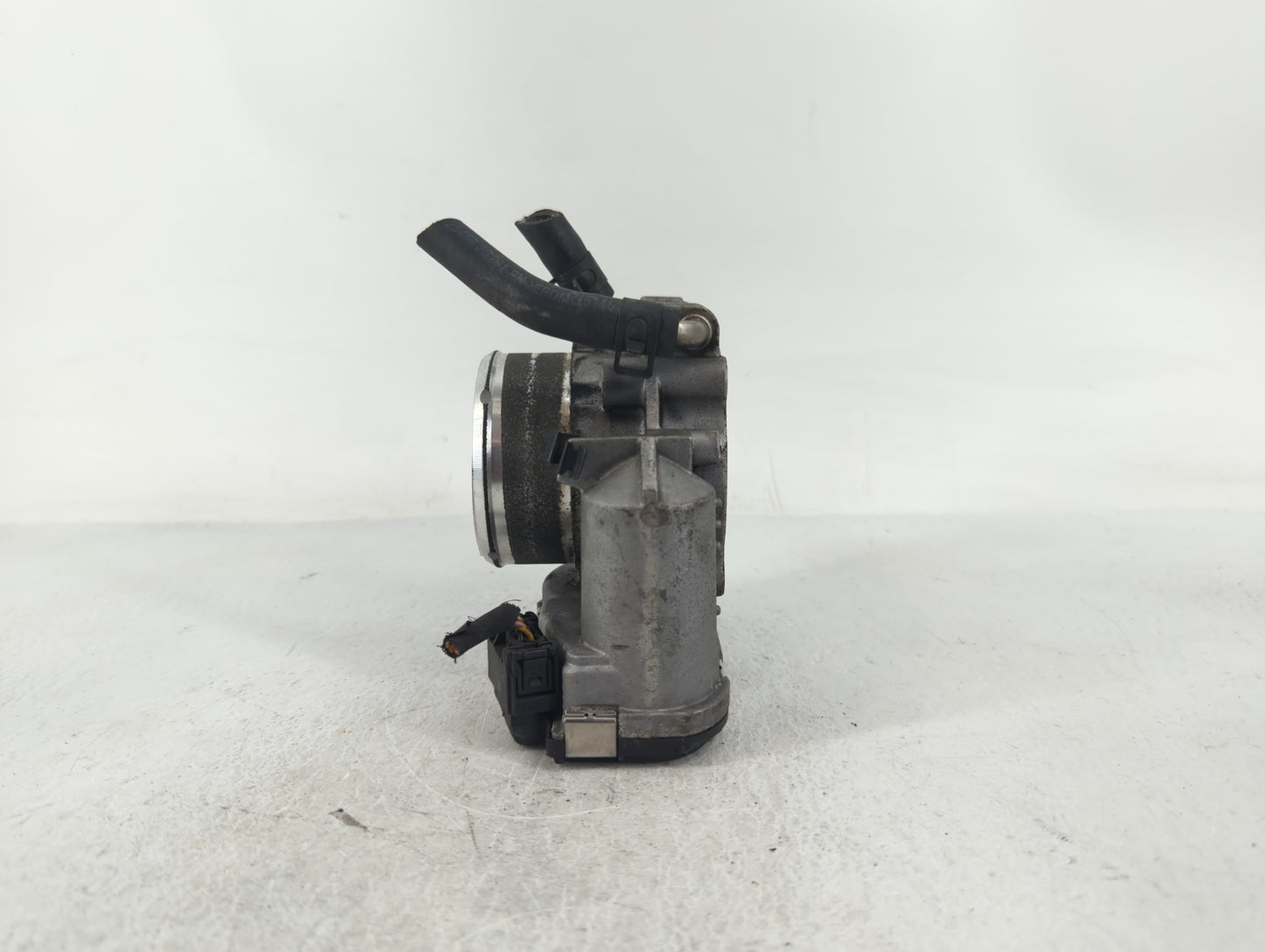 2011-2014 Hyundai Sonata Throttle Body P/N:90 4501 0001 Fits Fits 2011 2012 2013 2014 2015 2016 OEM Used Auto Parts - Oemuse