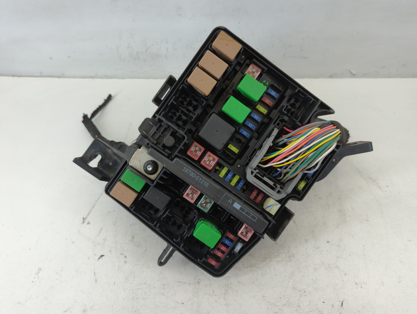2011-2014 Hyundai Sonata Fusebox Fuse Box Panel Relay Module P/N:91950-3S712 Fits Fits 2011 2012 2013 2014 OEM Used Auto Par