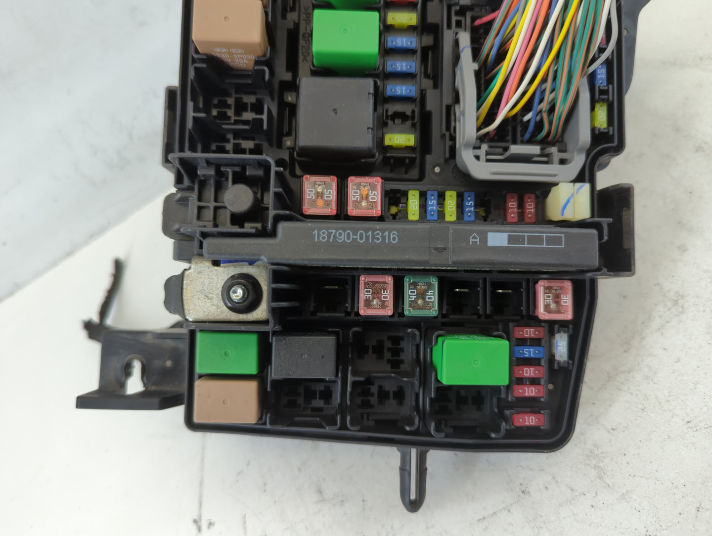 2011-2014 Hyundai Sonata Fusebox Fuse Box Panel Relay Module P/N:91950-3S712 Fits Fits 2011 2012 2013 2014 OEM Used Auto Par