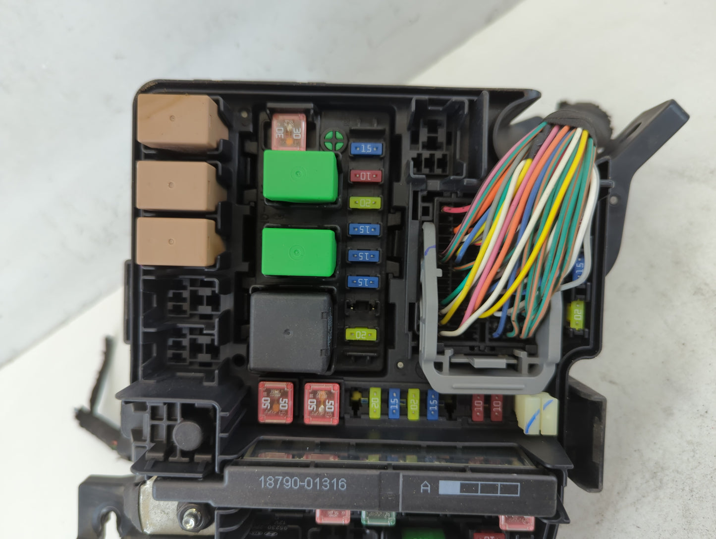 2011-2014 Hyundai Sonata Fusebox Fuse Box Panel Relay Module P/N:91950-3S712 Fits Fits 2011 2012 2013 2014 OEM Used Auto Par