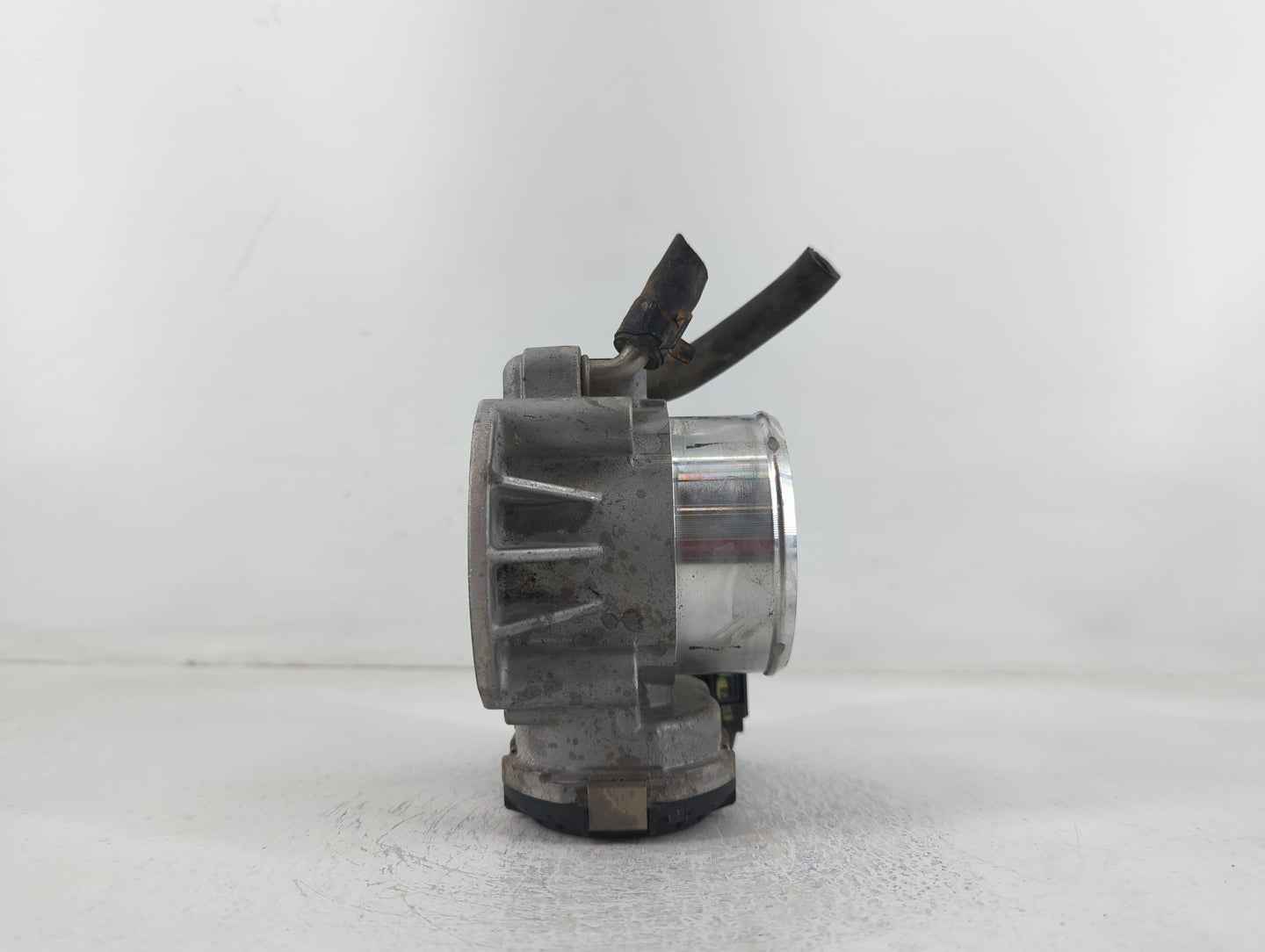 2011-2014 Hyundai Sonata Throttle Body P/N:112301 90 4501 0001 Fits Fits 2011 2012 2013 2014 2015 2016 OEM Used Auto Parts -