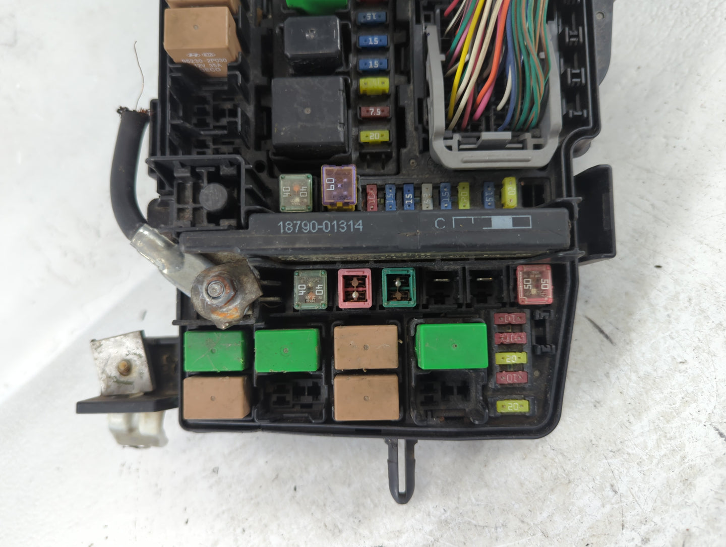 2011-2014 Hyundai Sonata Fusebox Fuse Box Panel Relay Module P/N:VS9175703Q020YC Fits Fits 2011 2012 2013 2014 OEM Used Auto