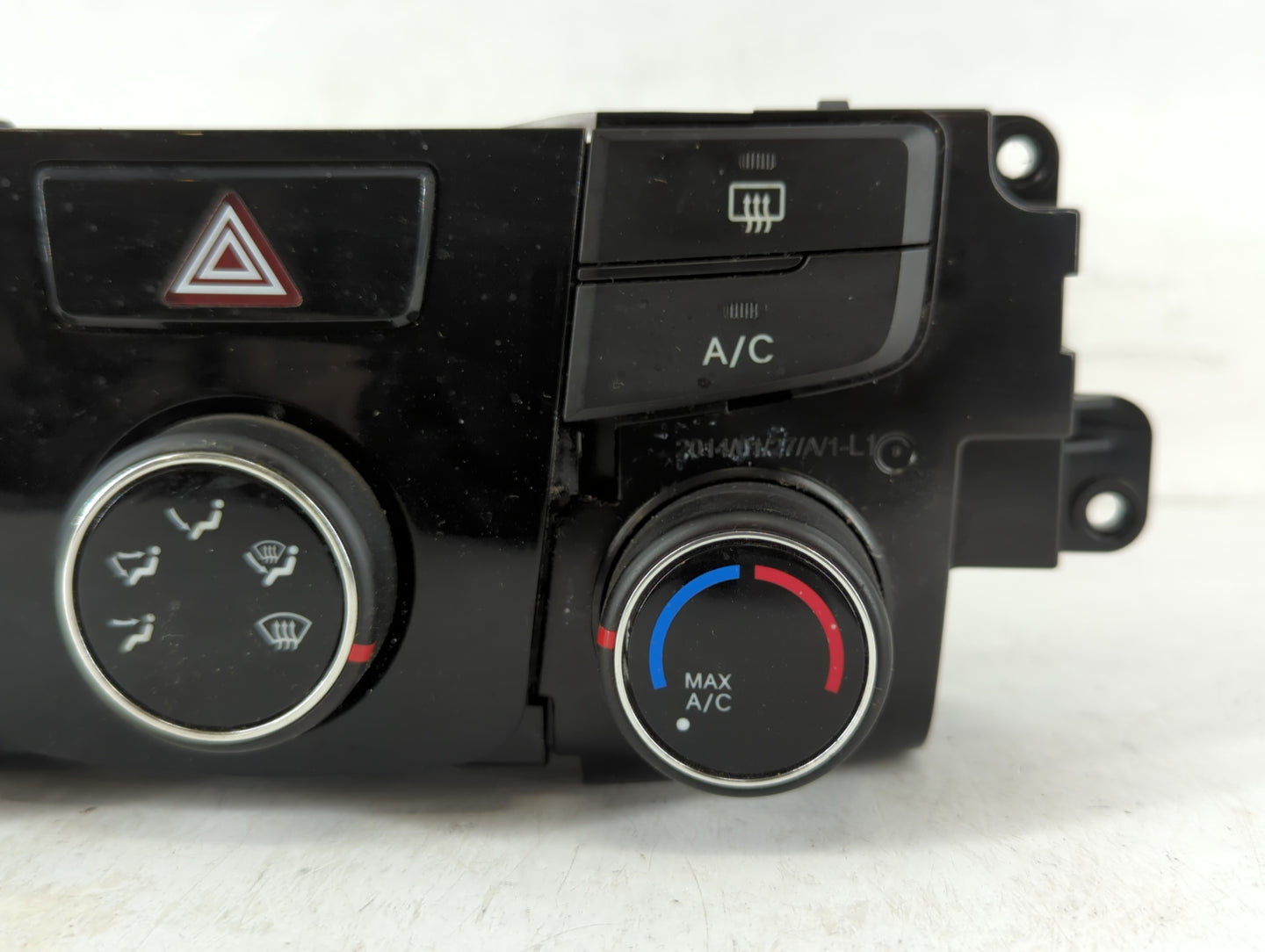 2014 Hyundai Sonata Climate Control Module Temperature AC/Heater Replacement P/N:97250-3Q030 Fits OEM Used Auto Parts - Oemu