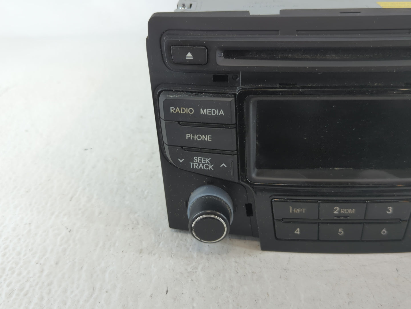 2012-2015 Hyundai Sonata Am Fm Cd Player Radio Receiver - Oemusedautoparts1.com
