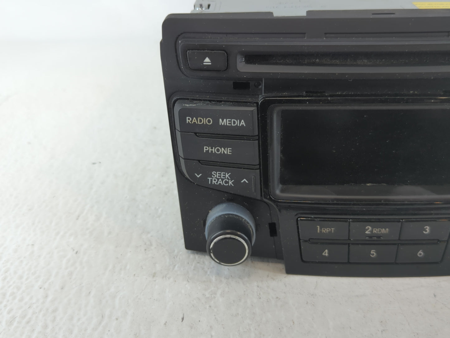 2012-2015 Hyundai Sonata Am Fm Cd Player Radio Receiver - Oemusedautoparts1.com
