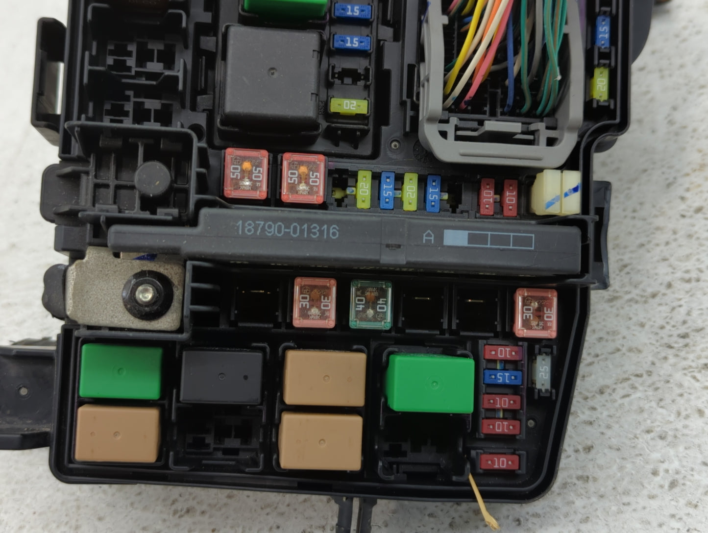 2011-2014 Hyundai Sonata Fusebox Fuse Box Panel Relay Module P/N:VS917503Q040YC Fits Fits 2011 2012 2013 2014 OEM Used Auto 