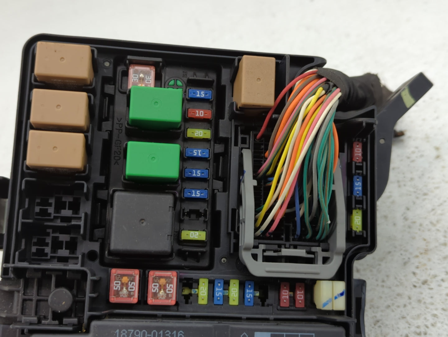 2011-2014 Hyundai Sonata Fusebox Fuse Box Panel Relay Module P/N:VS917503Q040YC Fits Fits 2011 2012 2013 2014 OEM Used Auto 