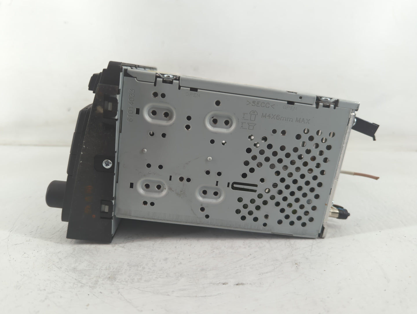 2014-2015 Hyundai Sonata Radio AM FM Cd Player Receiver Replacement P/N:96180-3Q8004X Fits Fits 2014 2015 OEM Used Auto Part