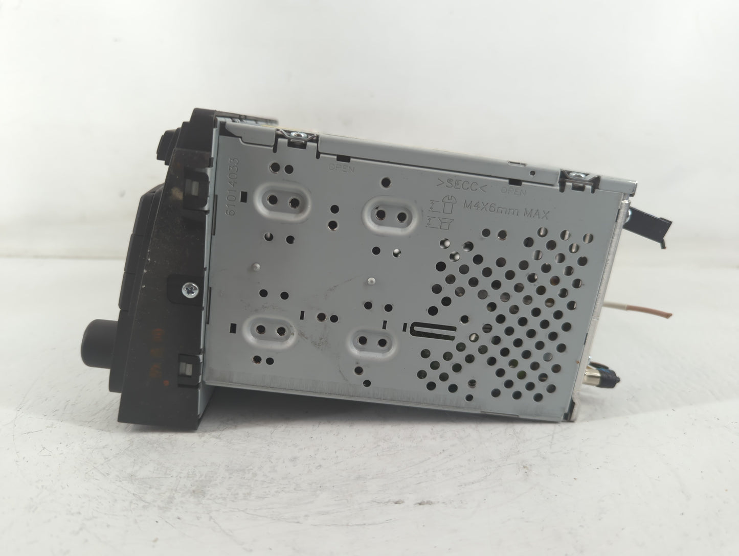 2014-2015 Hyundai Sonata Radio AM FM Cd Player Receiver Replacement P/N:96180-3Q8004X Fits Fits 2014 2015 OEM Used Auto Part