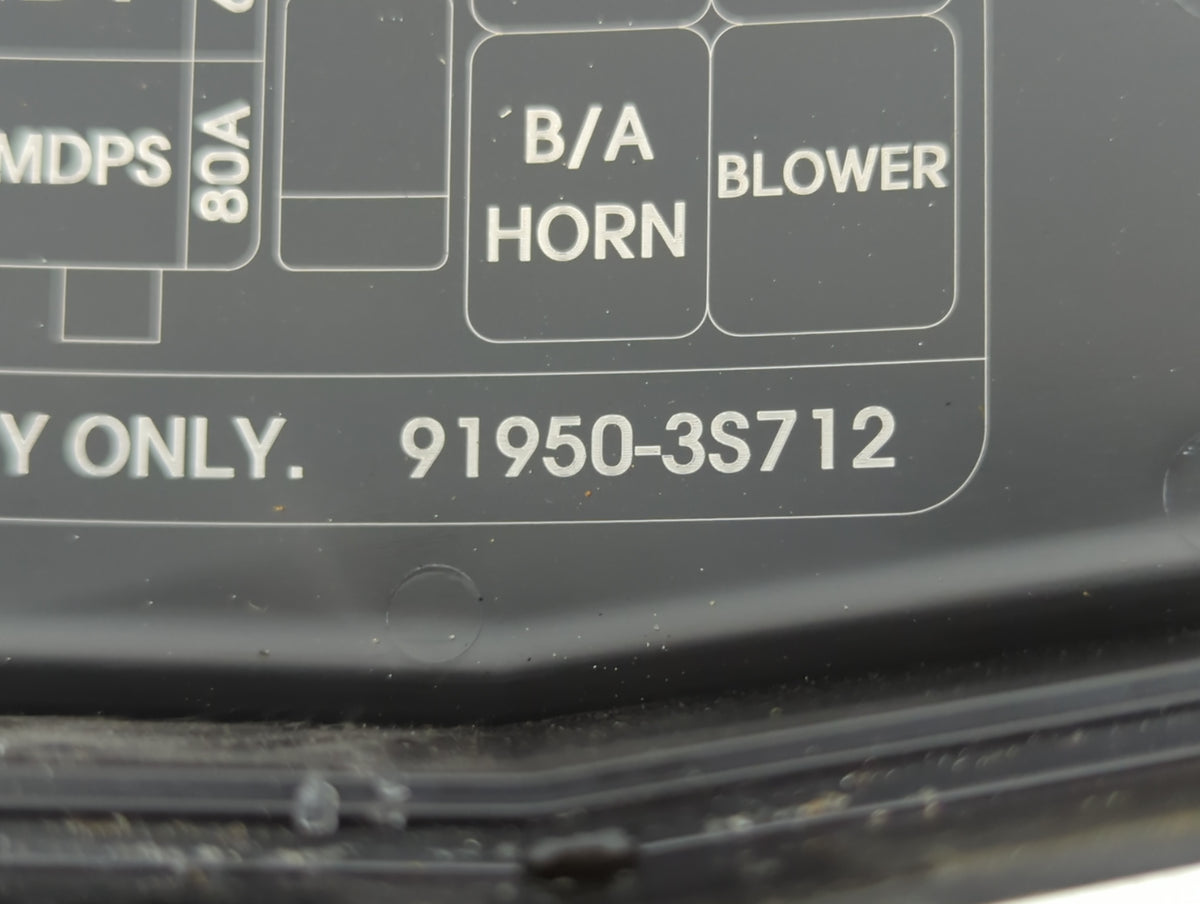 2011-2014 Hyundai Sonata Fusebox Fuse Box Panel Relay Module P/N:91950-3S712 Fits Fits 2011 2012 2013 2014 OEM Used Auto Par