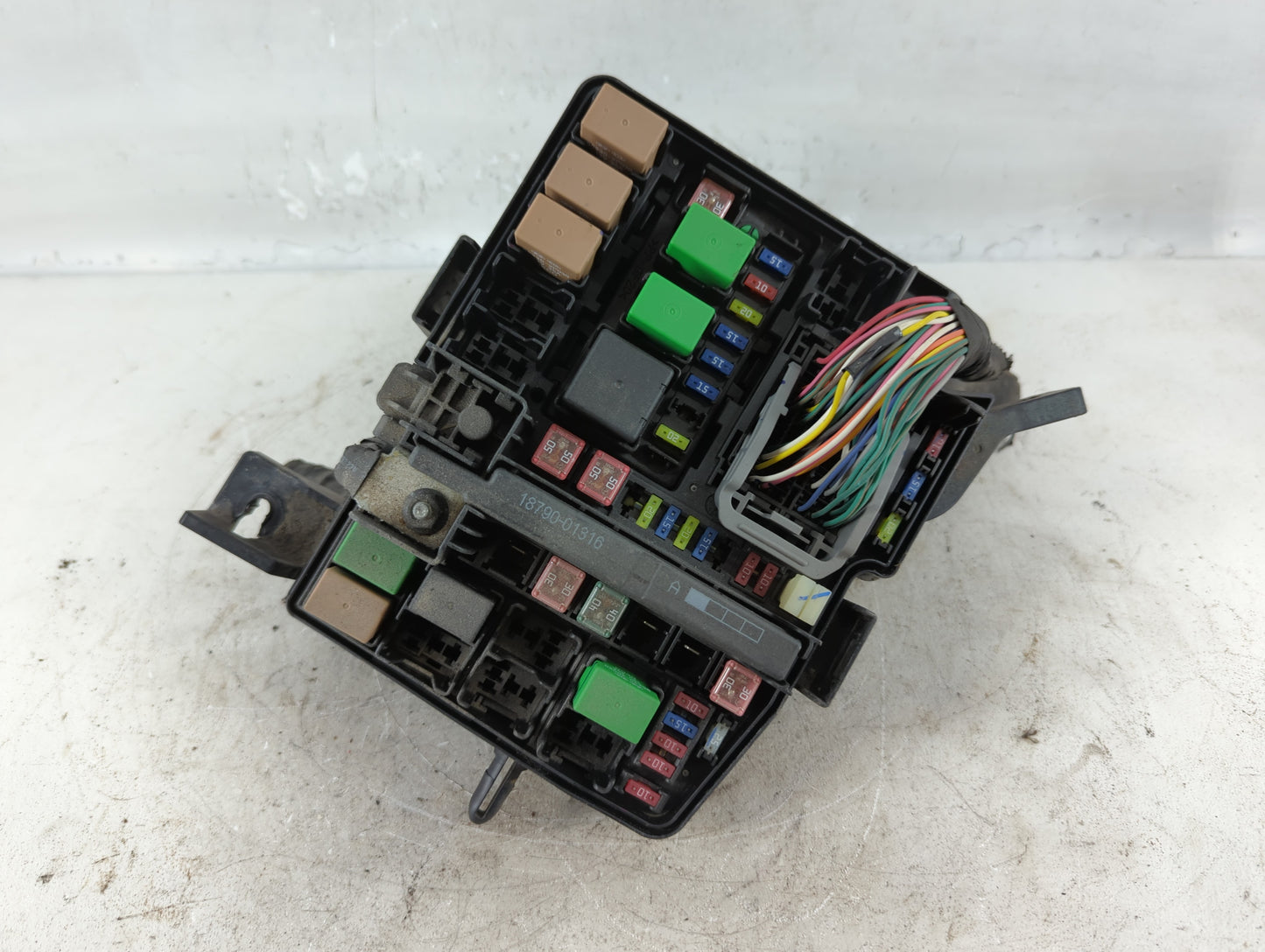 2011-2014 Hyundai Sonata Fusebox Fuse Box Panel Relay Module P/N:91950-3S712 Fits Fits 2011 2012 2013 2014 OEM Used Auto Par