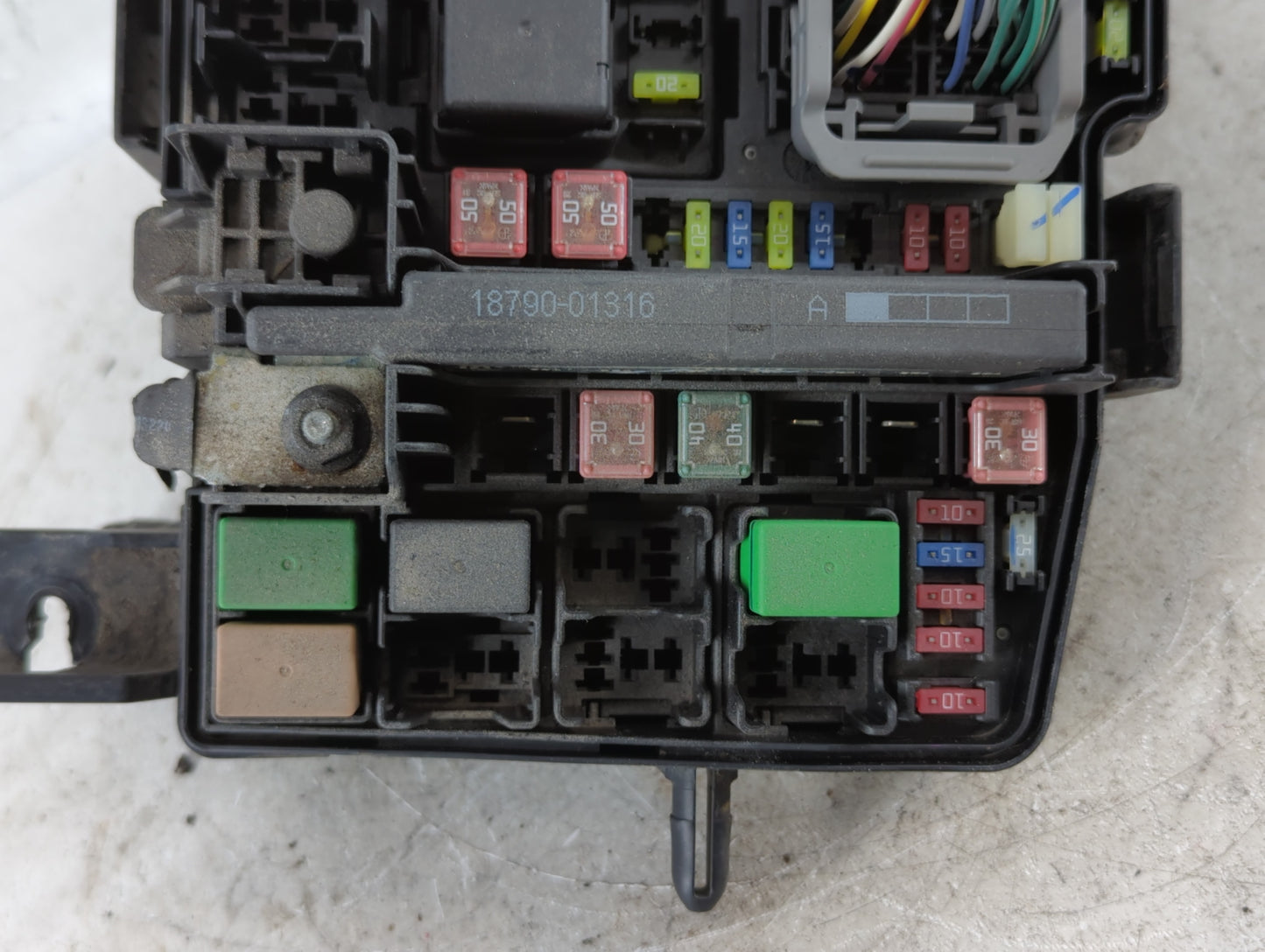 2011-2014 Hyundai Sonata Fusebox Fuse Box Panel Relay Module P/N:91950-3S712 Fits Fits 2011 2012 2013 2014 OEM Used Auto Par