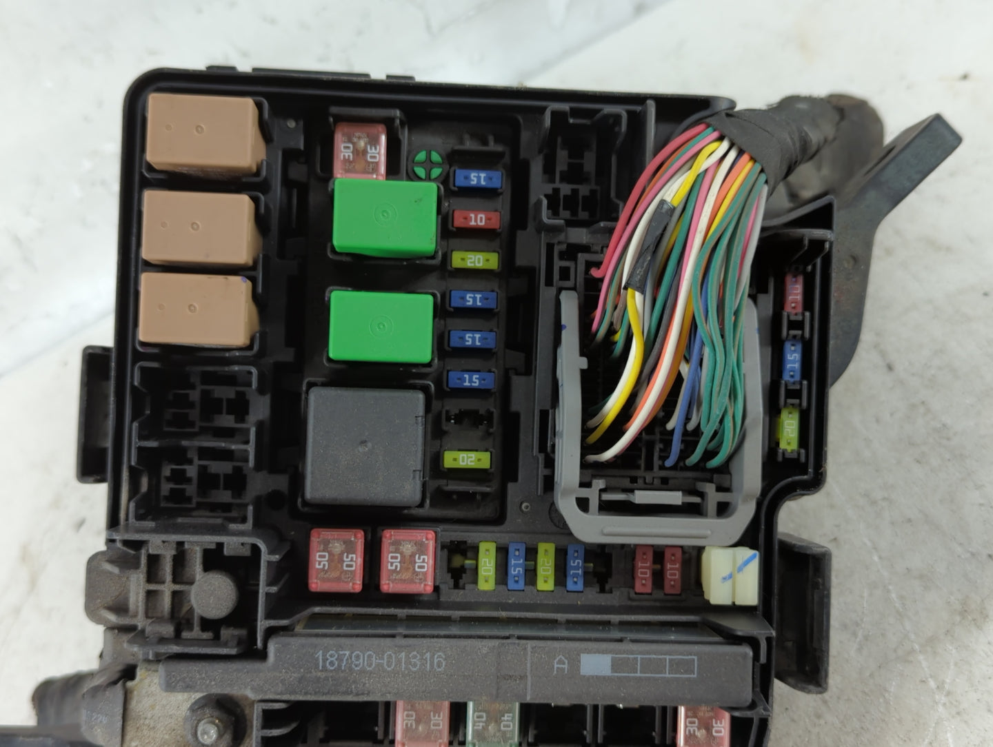 2011-2014 Hyundai Sonata Fusebox Fuse Box Panel Relay Module P/N:91950-3S712 Fits Fits 2011 2012 2013 2014 OEM Used Auto Par