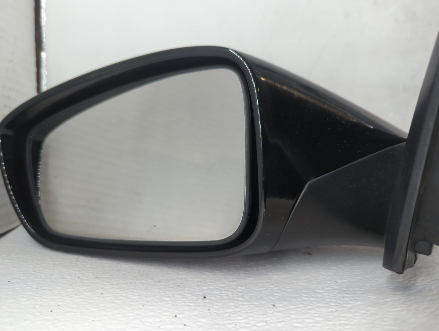 2011-2014 Hyundai Sonata Driver Side View Mirror - Left Door Mirror OEM Used - Oemusedautoparts1.com