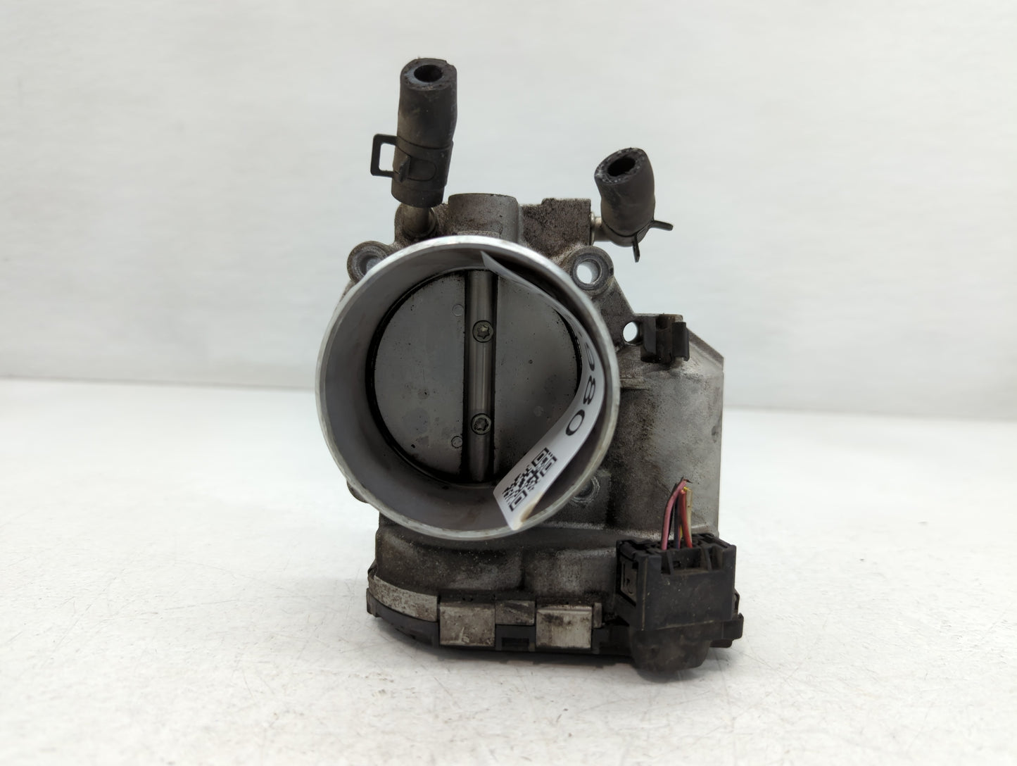2011-2014 Hyundai Sonata Throttle Body P/N:35100-2G700 Fits Fits 2011 2012 2013 2014 2015 2016 OEM Used Auto Parts - Oemused