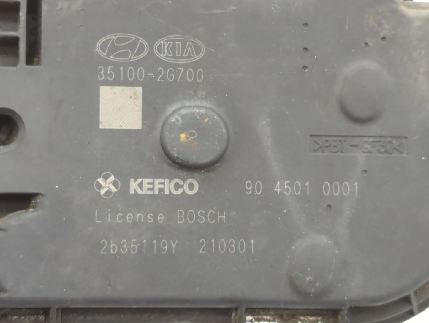 2011-2014 Hyundai Sonata Throttle Body P/N:35100-2G700 Fits Fits 2011 2012 2013 2014 2015 2016 OEM Used Auto Parts - Oemused