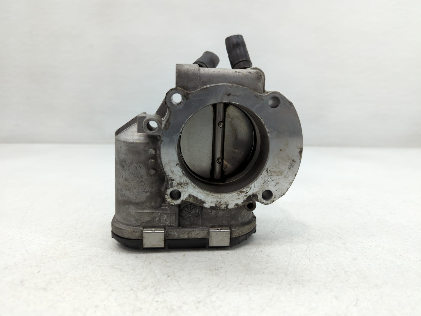 2011-2014 Hyundai Sonata Throttle Body P/N:35100-2G710 Fits Fits 2011 2012 2013 2014 2015 2016 OEM Used Auto Parts - Oemused