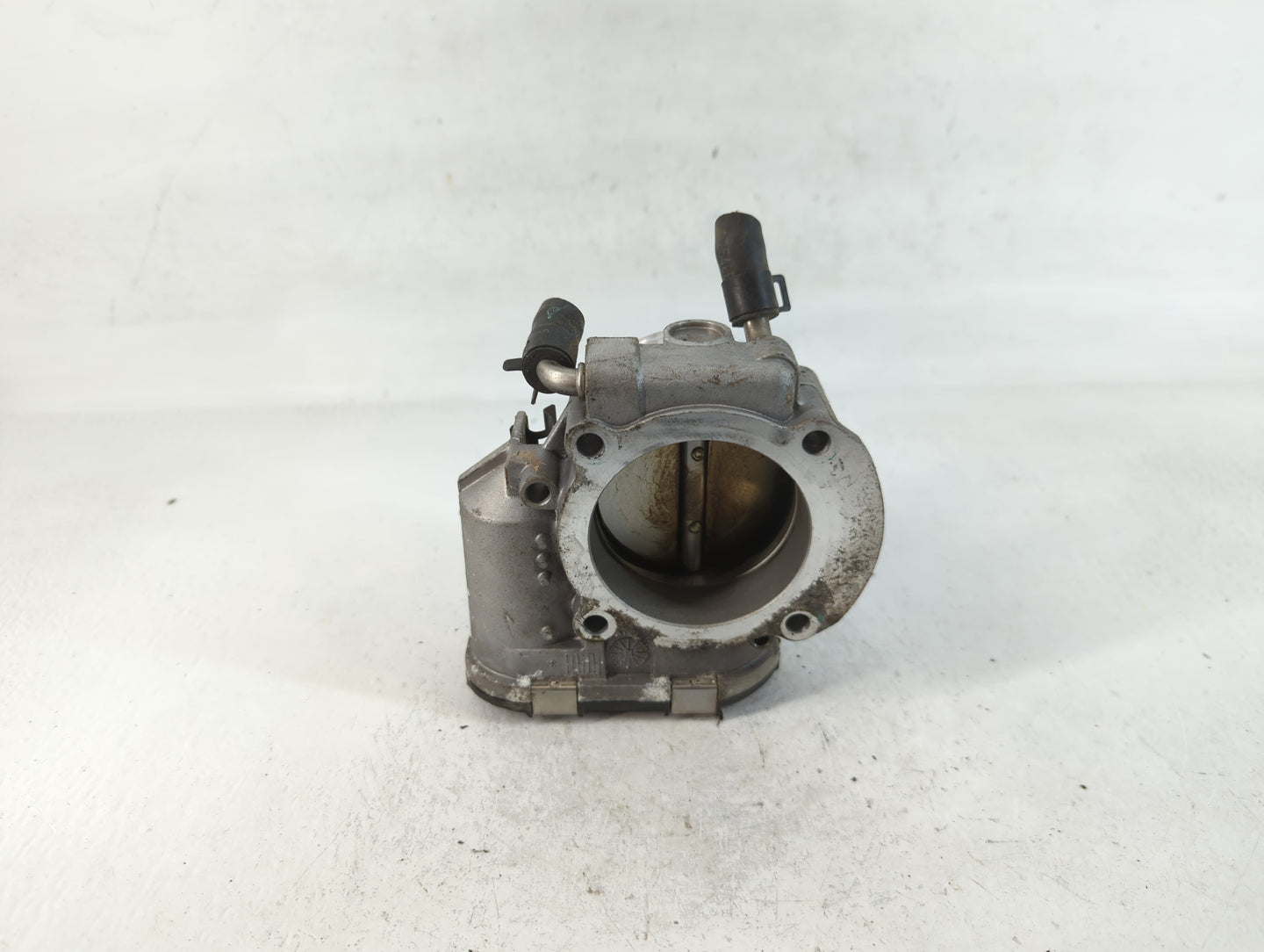 2011-2014 Hyundai Sonata Throttle Body P/N:35100-2G700 Fits Fits 2011 2012 2013 2014 2015 2016 OEM Used Auto Parts - Oemused