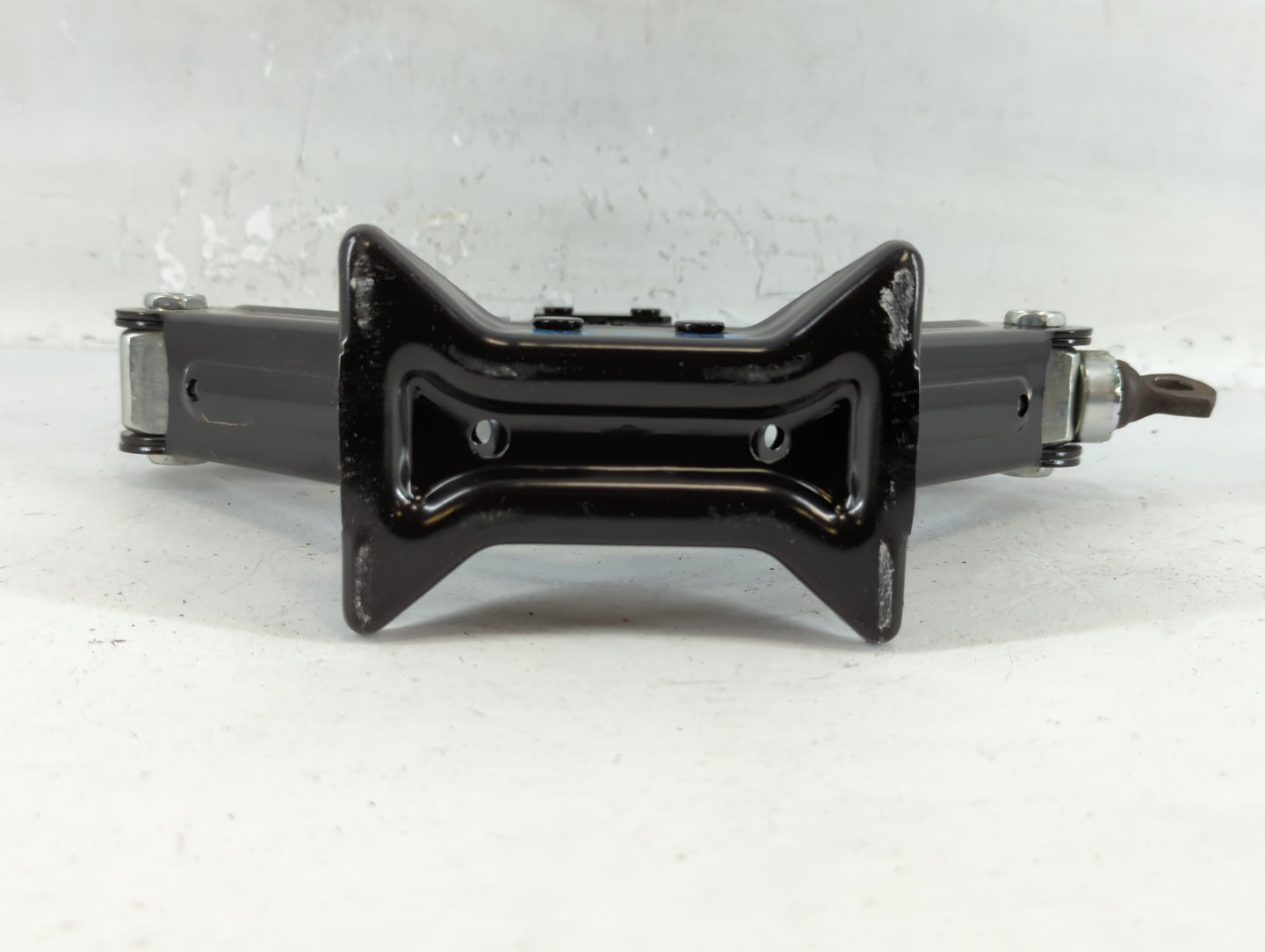 2014 Hyundai Sonata Spare Scissor Car Jack - Oemusedautoparts1.com