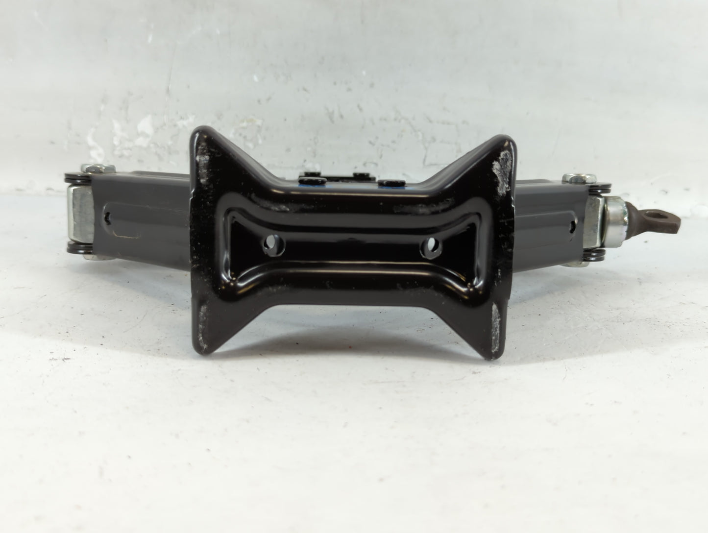 2014 Hyundai Sonata Spare Scissor Car Jack 757476 - Oemusedautoparts1.com