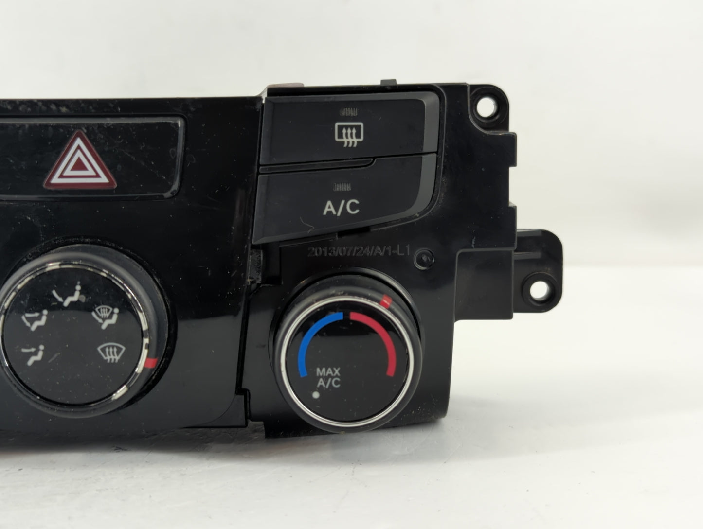 2014 Hyundai Sonata Climate Control Module Temperature AC/Heater Replacement P/N:97250-3Q030 Fits OEM Used Auto Parts - Oemu