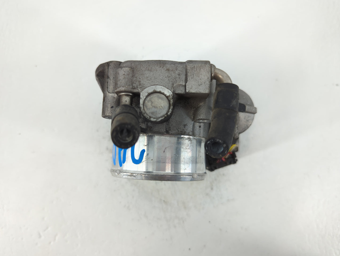 2011-2014 Hyundai Sonata Throttle Body P/N:35100-2G700 Fits Fits 2011 2012 2013 2014 2015 2016 OEM Used Auto Parts - Oemused