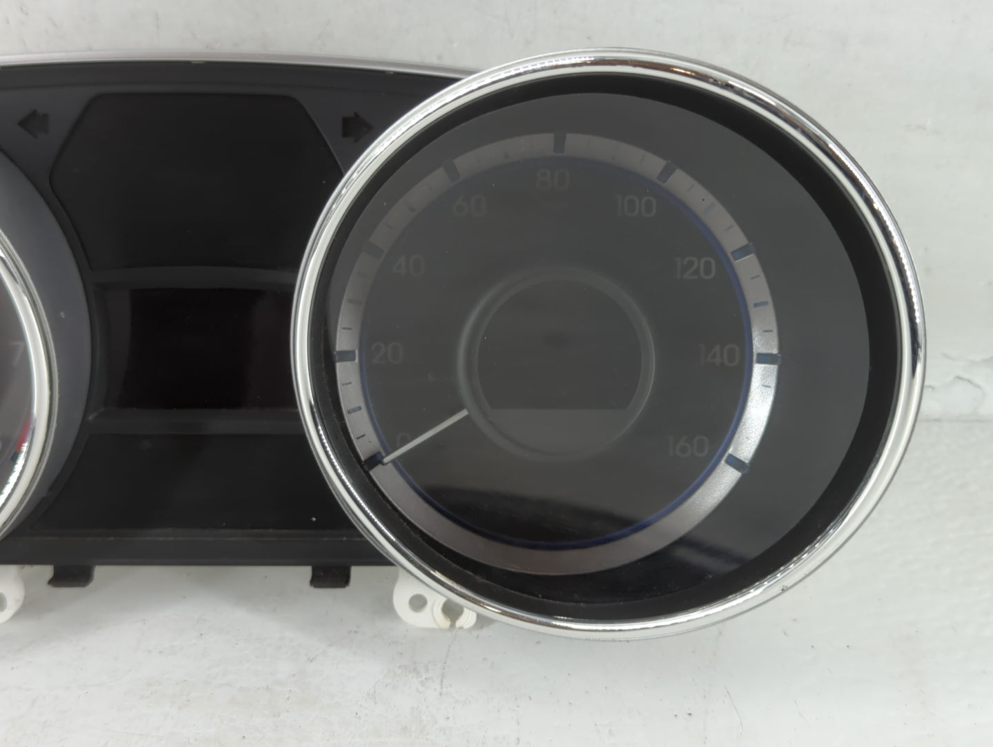 2011-2014 Hyundai Sonata Instrument Cluster Speedometer Gauges P/N:94001-3Q015 Fits Fits 2011 2012 2013 2014 OEM Used Auto P