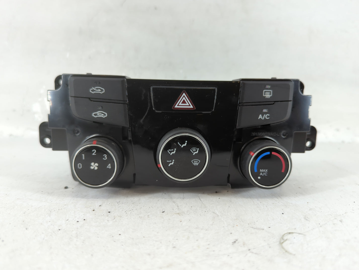 2014 Hyundai Sonata Climate Control Module Temperature AC/Heater Replacement P/N:97250-3Q030 Fits OEM Used Auto Parts - Oemu