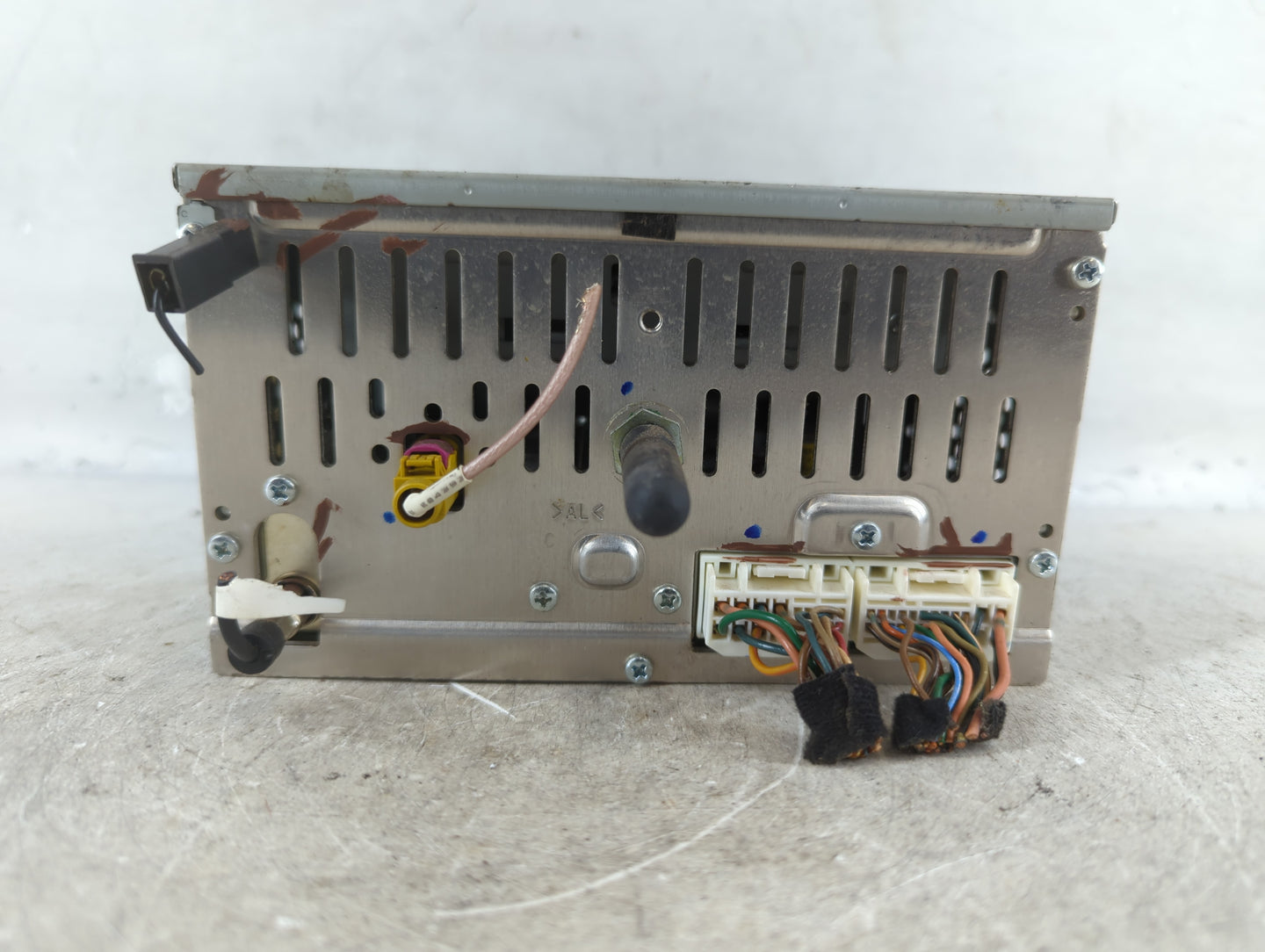 2013-2014 Hyundai Sonata Radio AM FM Cd Player Receiver Replacement P/N:961703Q0004X Fits Fits 2013 2014 OEM Used Auto Parts