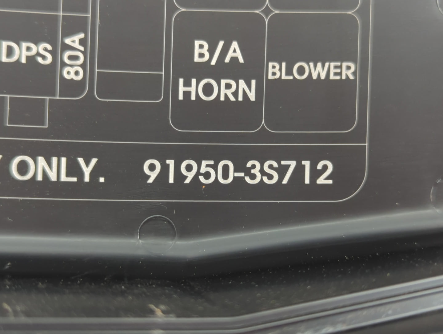 2011-2014 Hyundai Sonata Fusebox Fuse Box Panel Relay Module P/N:91950-3S712 Fits Fits 2011 2012 2013 2014 OEM Used Auto Par