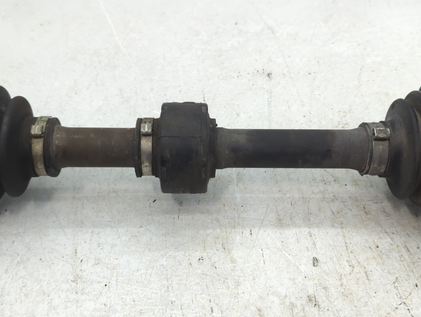 2011-2014 Hyundai Sonata Axle Shaft Front Driver Cv C/v - Oemusedautoparts1.com