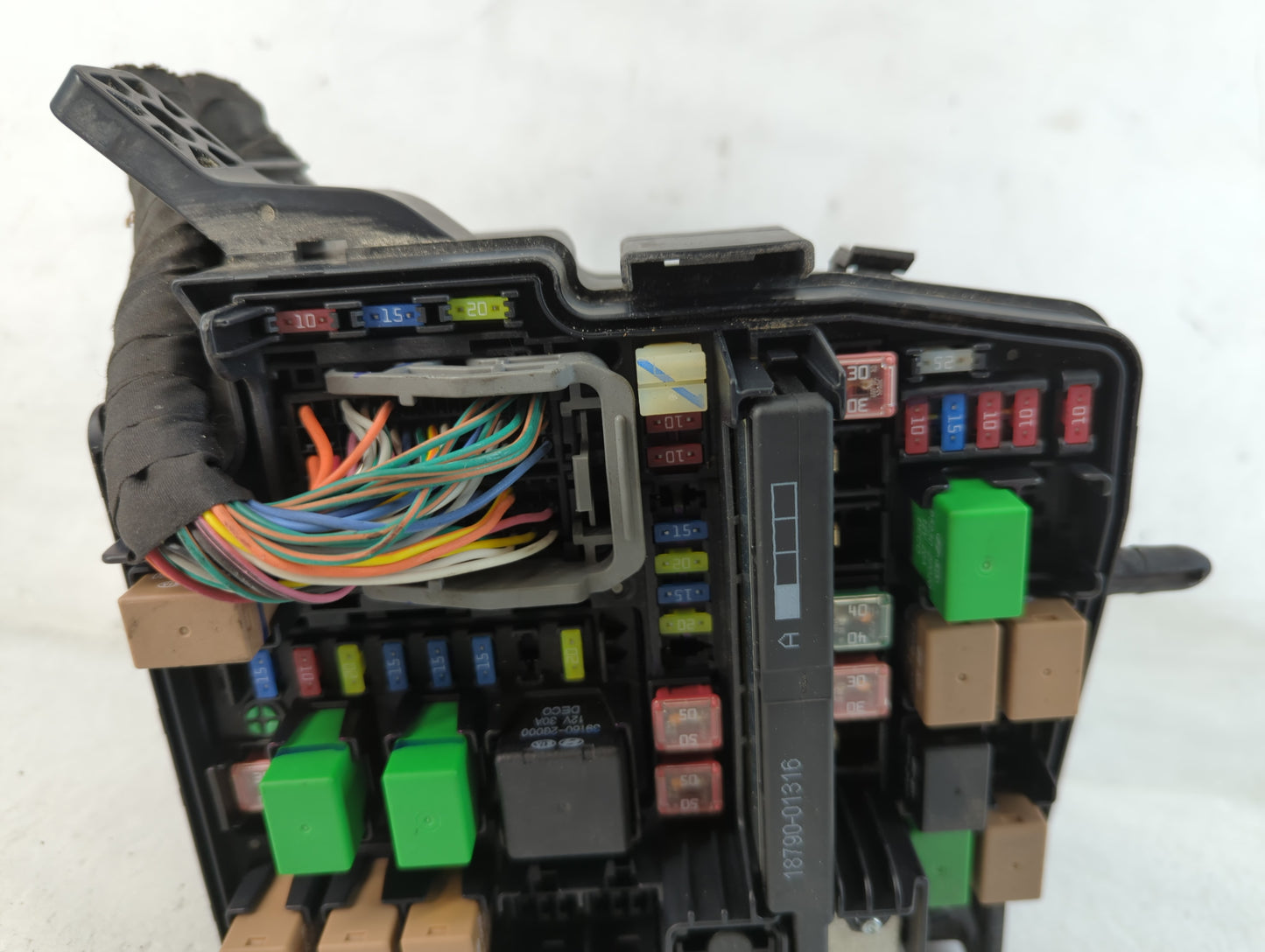 2011-2014 Hyundai Sonata Fusebox Fuse Box Panel Relay Module P/N:91950-3S712 Fits Fits 2011 2012 2013 2014 OEM Used Auto Par