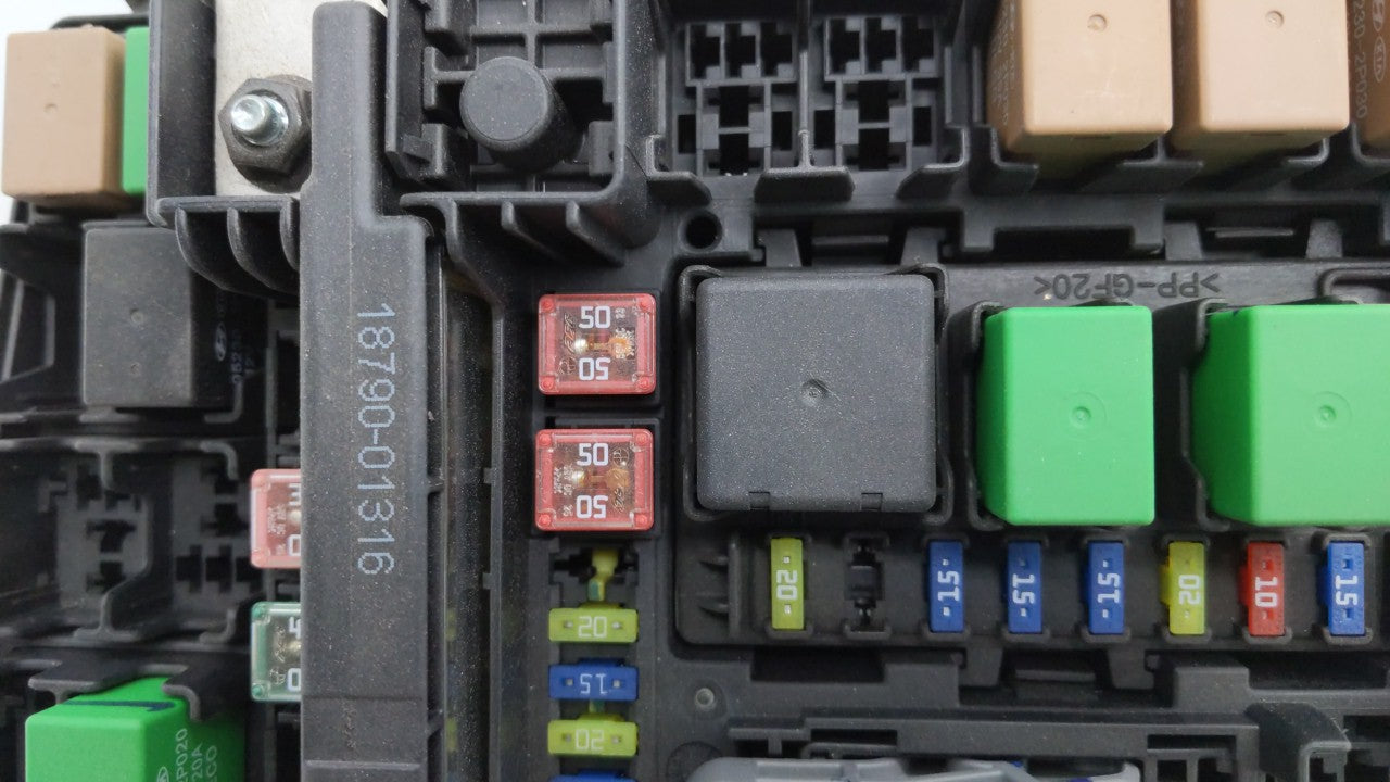 2014 Hyundai Sonata Fusebox Fuse Box Panel Relay Module P/N:91750-3Q070 Fits Fits 2011 2012 2013 OEM Used Auto Parts - Oemus