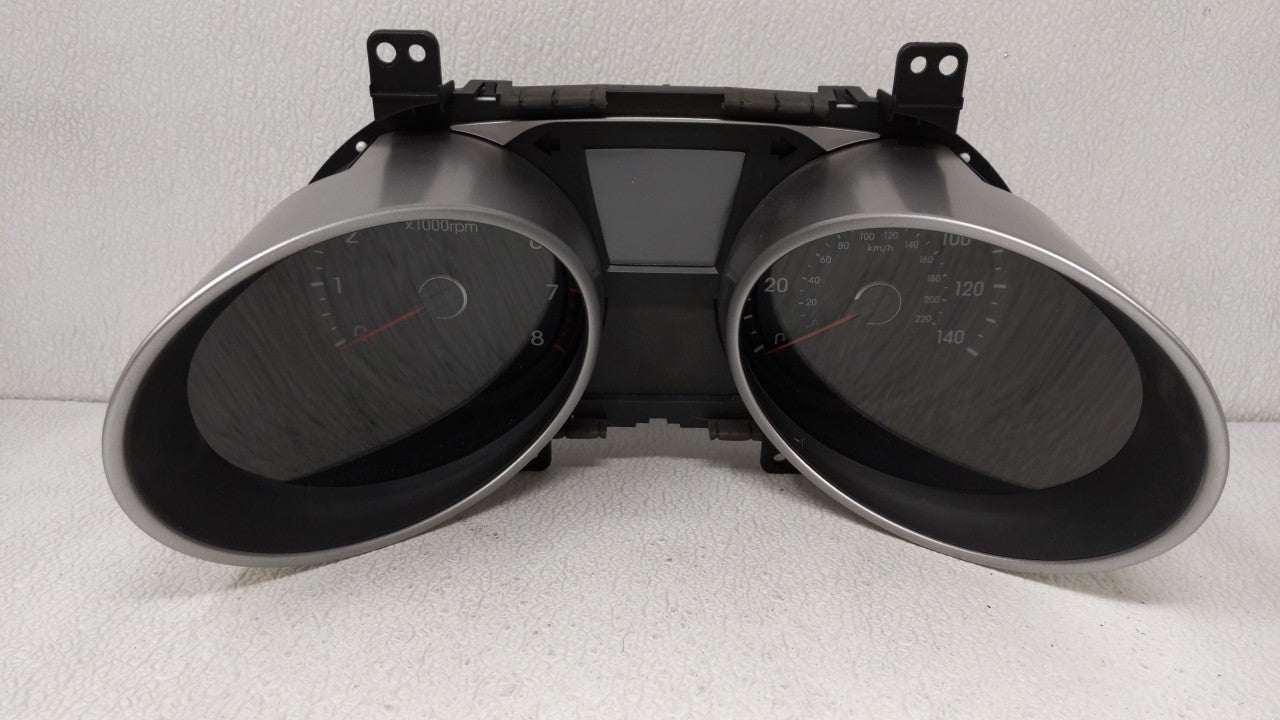 2014-2015 Hyundai Tucson Instrument Cluster Speedometer Gauges P/N:94011-2S040 Fits Fits 2014 2015 OEM Used Auto Parts - Oem