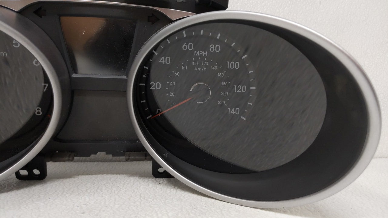 2014-2015 Hyundai Tucson Instrument Cluster Speedometer Gauges P/N:94011-2S040 Fits Fits 2014 2015 OEM Used Auto Parts - Oem