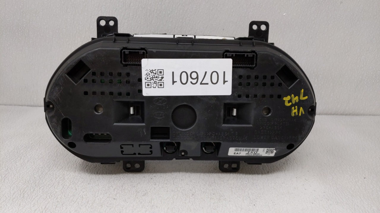 2014-2015 Hyundai Tucson Instrument Cluster Speedometer Gauges P/N:94011-2S040 Fits Fits 2014 2015 OEM Used Auto Parts - Oem