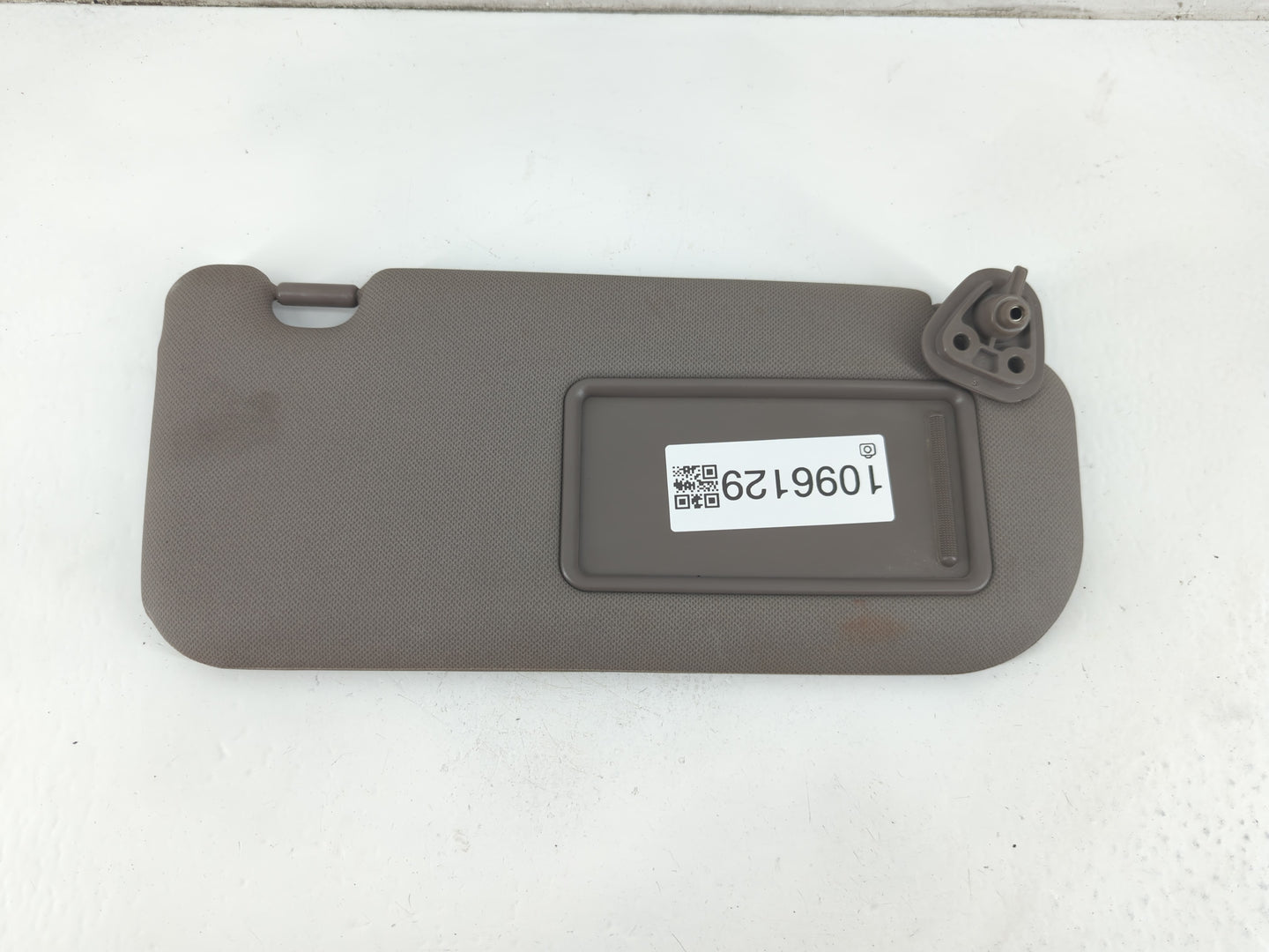 2010-2015 Hyundai Tucson Sun Visor Shade Replacement Passenger Right Mirror Fits Fits 2010 2011 2012 2013 2014 2015 OEM Used