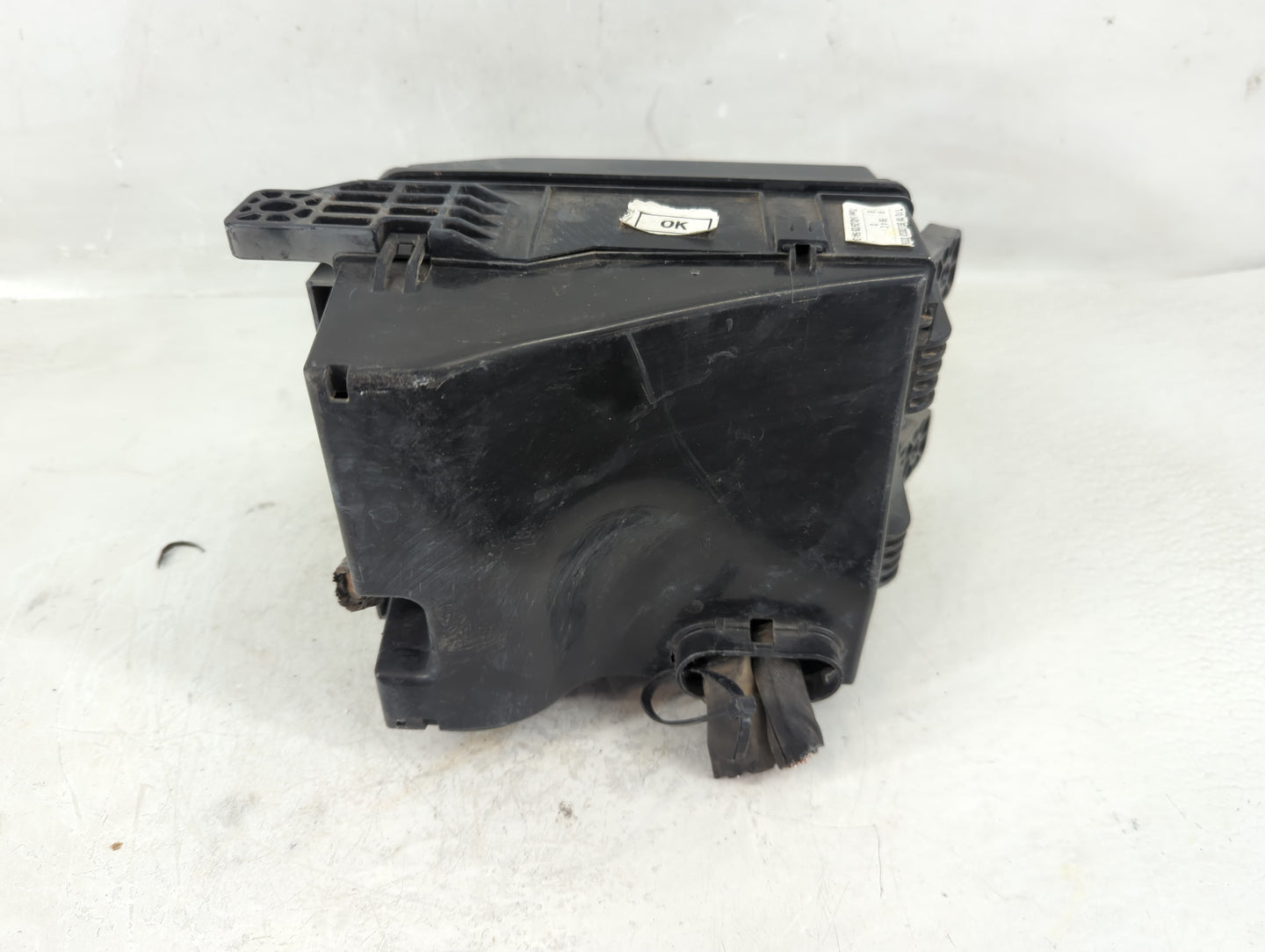 2014-2015 Hyundai Tucson Fusebox Fuse Box Panel Relay Module P/N:91941-2S120 Fits Fits 2014 2015 OEM Used Auto Parts - Oemus