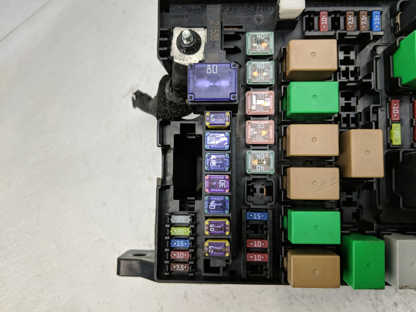 2014-2015 Hyundai Tucson Fusebox Fuse Box Panel Relay Module P/N:91941-2S120 Fits Fits 2014 2015 OEM Used Auto Parts - Oemus