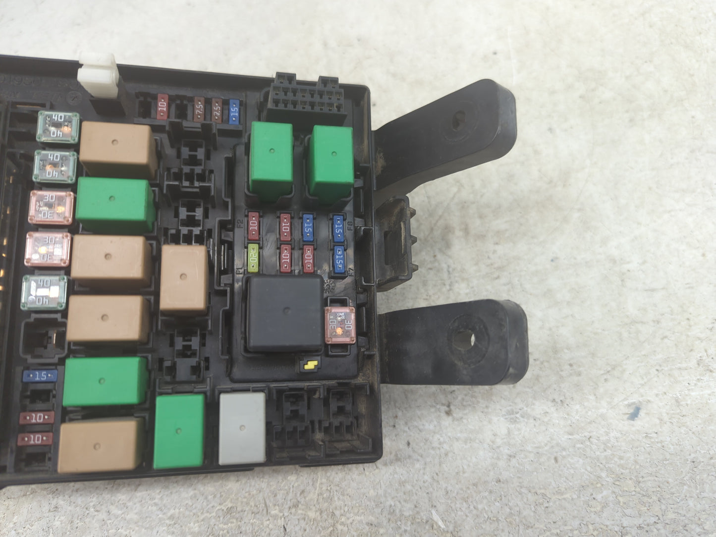 2014-2015 Hyundai Tucson Fusebox Fuse Box Panel Relay Module P/N:91941-2S120 Fits Fits 2014 2015 OEM Used Auto Parts - Oemus