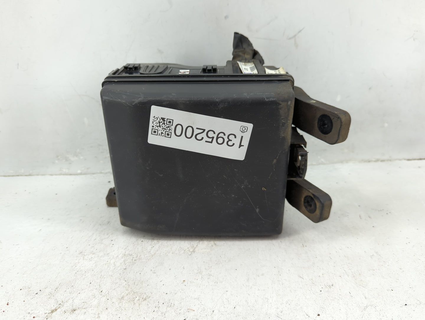 2014-2015 Hyundai Tucson Fusebox Fuse Box Panel Relay Module Fits Fits 2014 2015 OEM Used Auto Parts - Oemusedautoparts1.com
