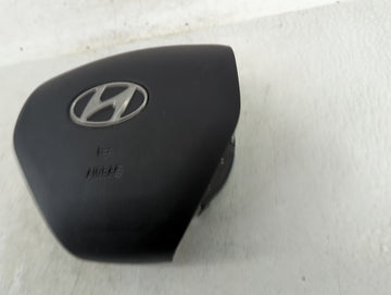 2011-2016 Hyundai Tucson Air Bag Driver Left Steering Wheel Mounted Fits Fits 2011 2012 2013 2014 2015 2016 OEM Used Auto Parts