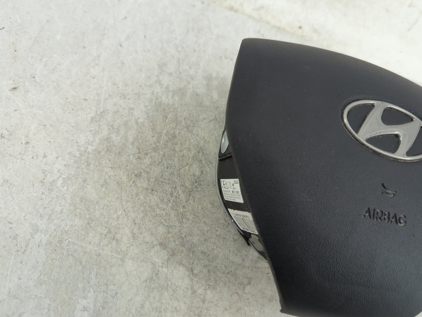 2011-2016 Hyundai Tucson Air Bag Driver Left Steering Wheel Mounted Fits Fits 2011 2012 2013 2014 2015 2016 OEM Used Auto Pa