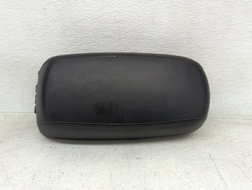 2014 Hyundai Tucson Center Console Armrest Cover Lid Fits OEM Used Auto Parts - Oemusedautoparts1.com