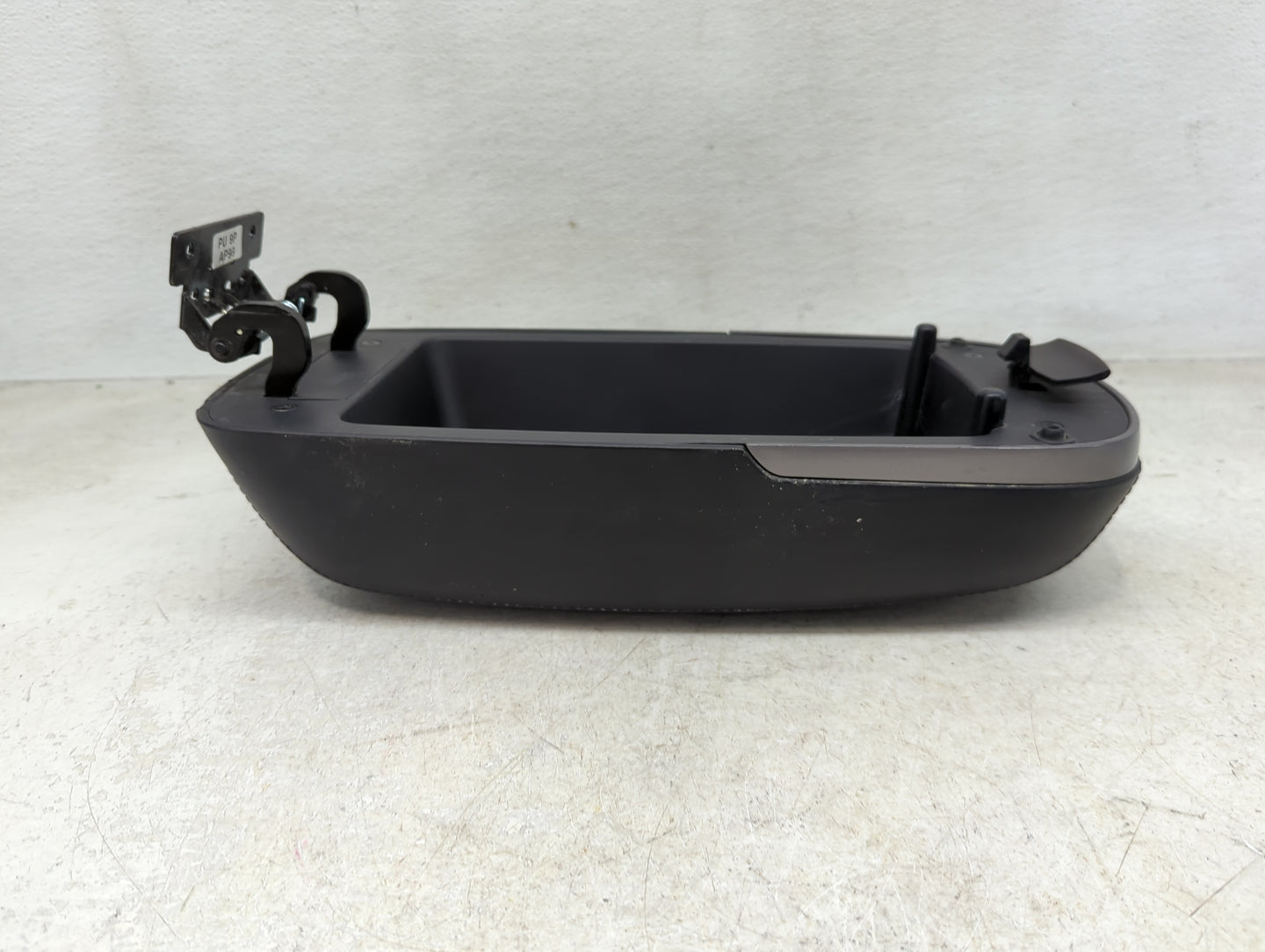 2014 Hyundai Tucson Center Console Armrest Cover Lid Fits OEM Used Auto Parts - Oemusedautoparts1.com