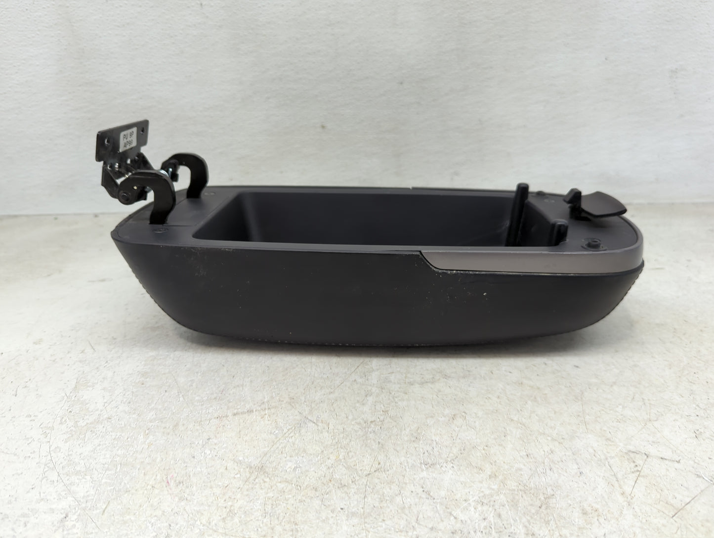 2014 Hyundai Tucson Center Console Armrest Cover Lid Fits OEM Used Auto Parts - Oemusedautoparts1.com