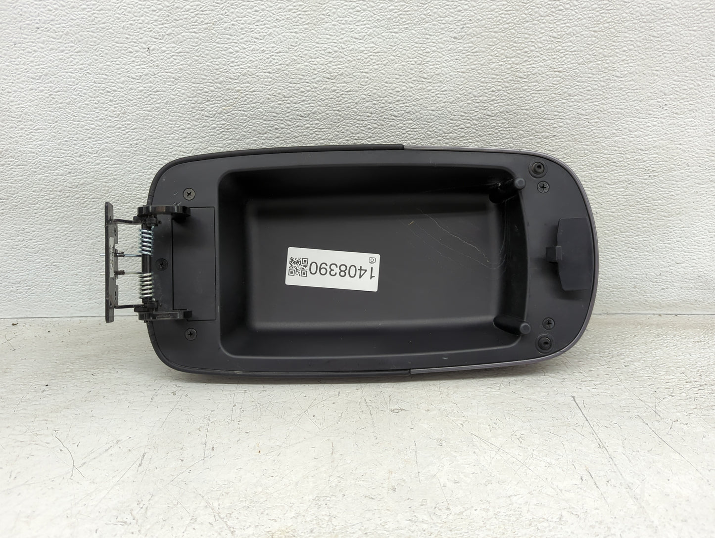 2014 Hyundai Tucson Center Console Armrest Cover Lid Fits OEM Used Auto Parts - Oemusedautoparts1.com