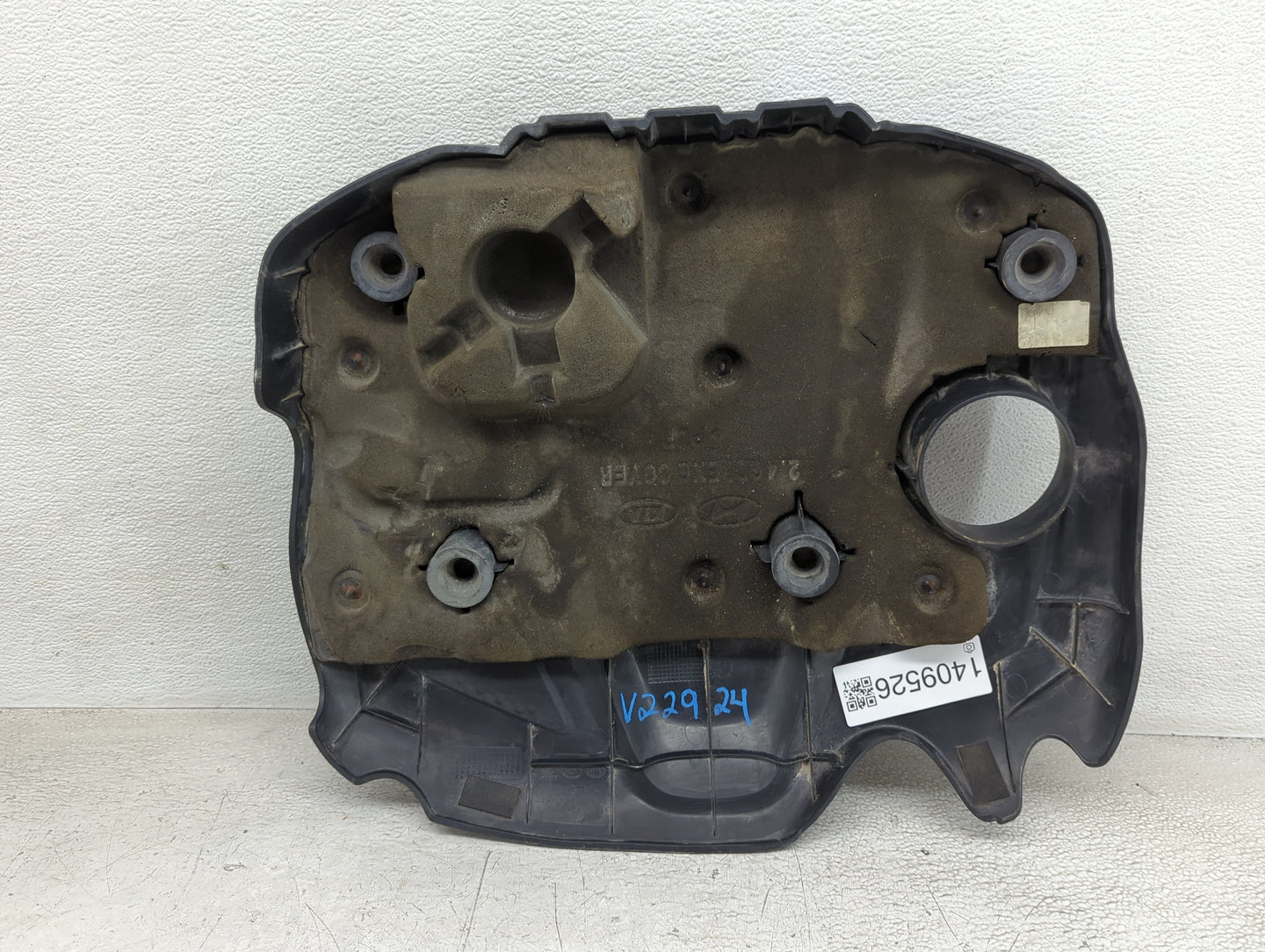 2014 Hyundai Tucson Engine Cover - Oemusedautoparts1.com